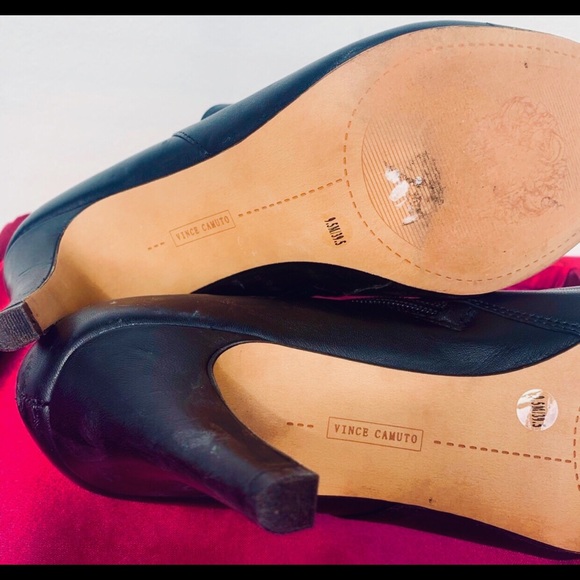 Vince Camuto Vive Ankle Black Boots - Picture 8 of 8